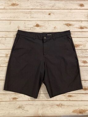 Lululemon Men’s Commission Short Relaxed 10.5” Black Size 38